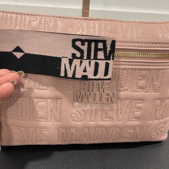 Steve Madden Padded Oversized Logo Print Clutch (JB13670 - Picture 4 of 6
